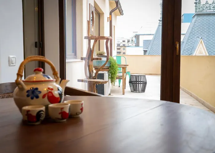 Theatre Rooftop With Patio *