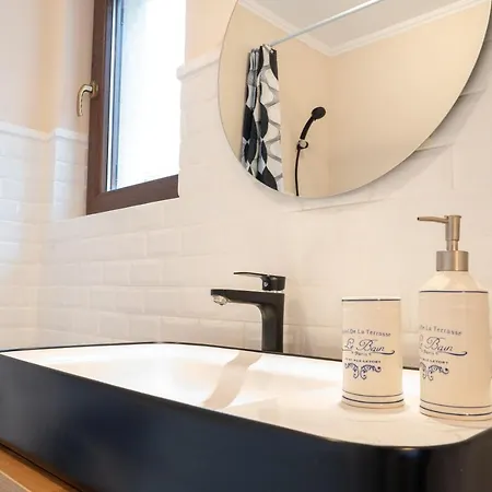 公寓 Theatre Rooftop With Patio 布加勒斯特