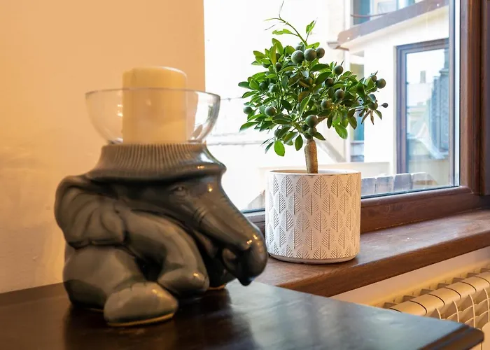 Apartament Theatre Rooftop With Patio Bucureşti