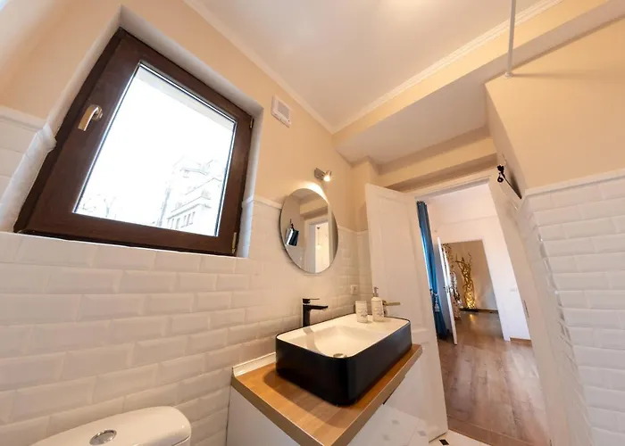 Theatre Rooftop With Patio Bucureşti